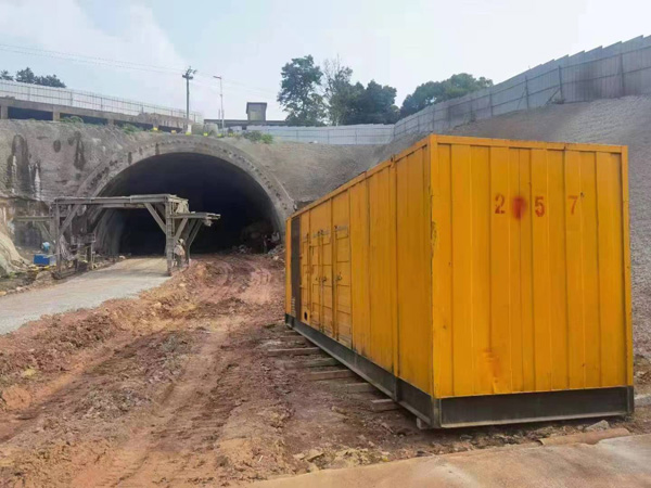 台江发电机出租自启装置的工作原理是什么?