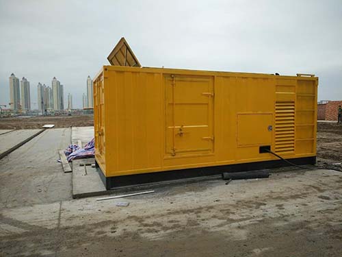 台江合同中关于乙方责任导致工期延误的赔偿标准应该如何制定？